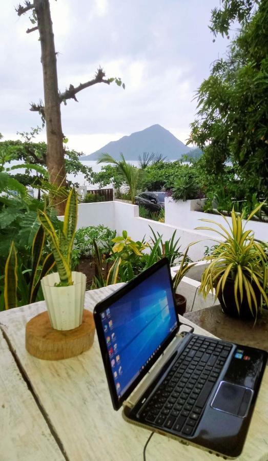 Baywalk Suites Batangas Laurel Buitenkant foto