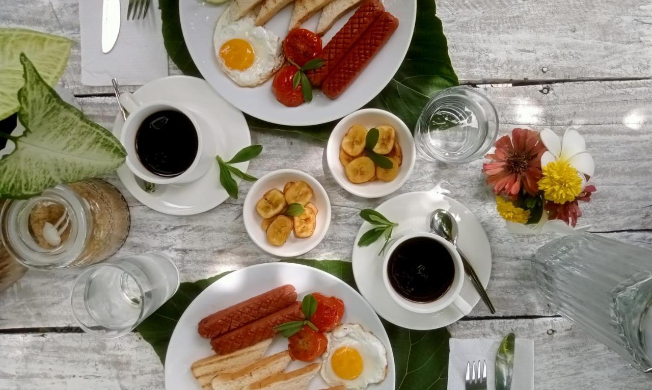 Baywalk Suites Batangas Laurel Buitenkant foto